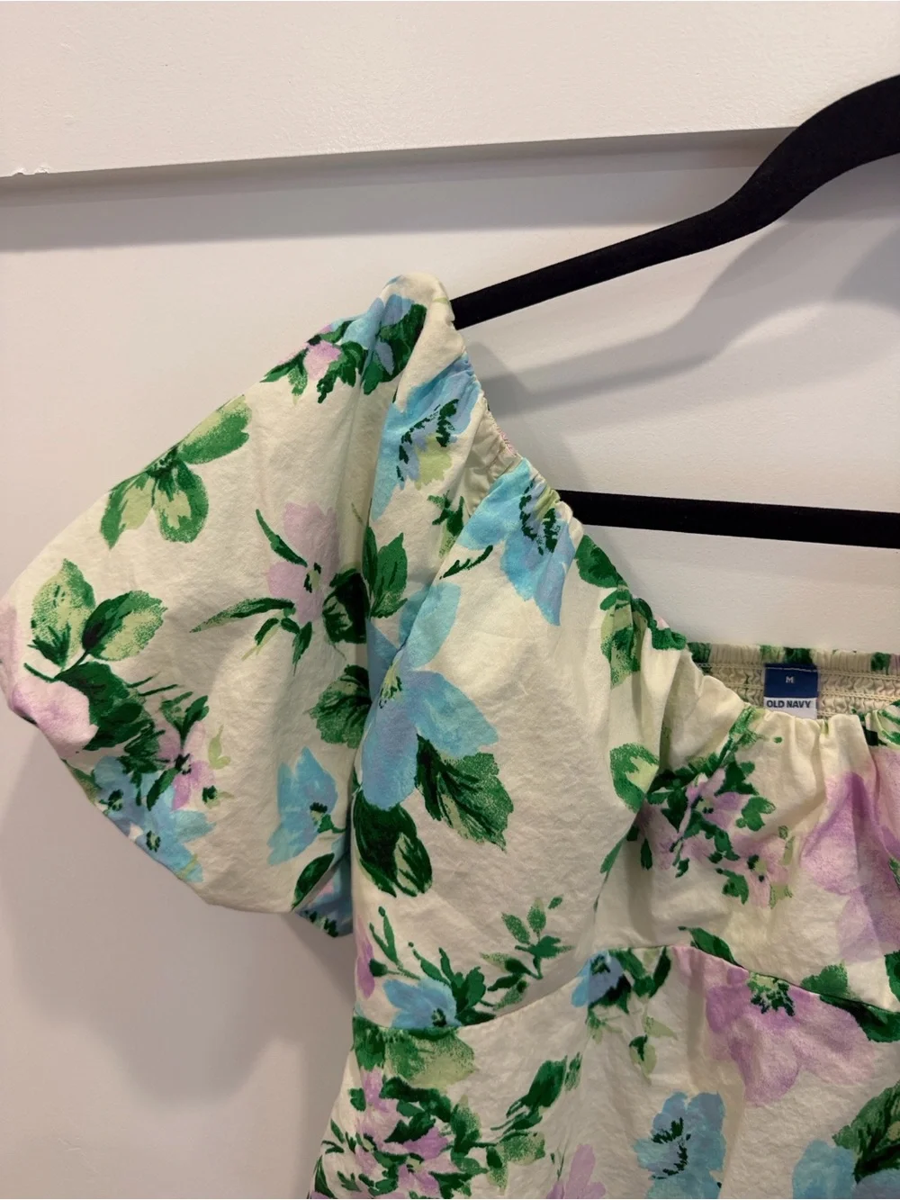 Old navy Women’s Puff Sleeve Floral Top